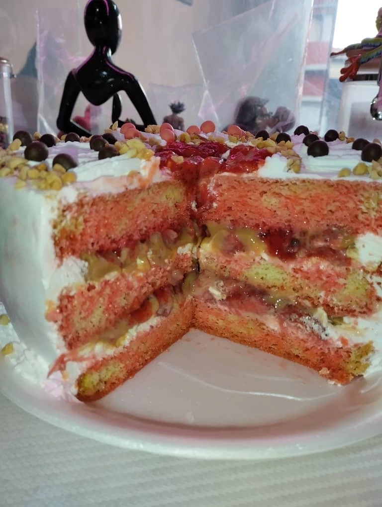 torta fria de fresa por porcion